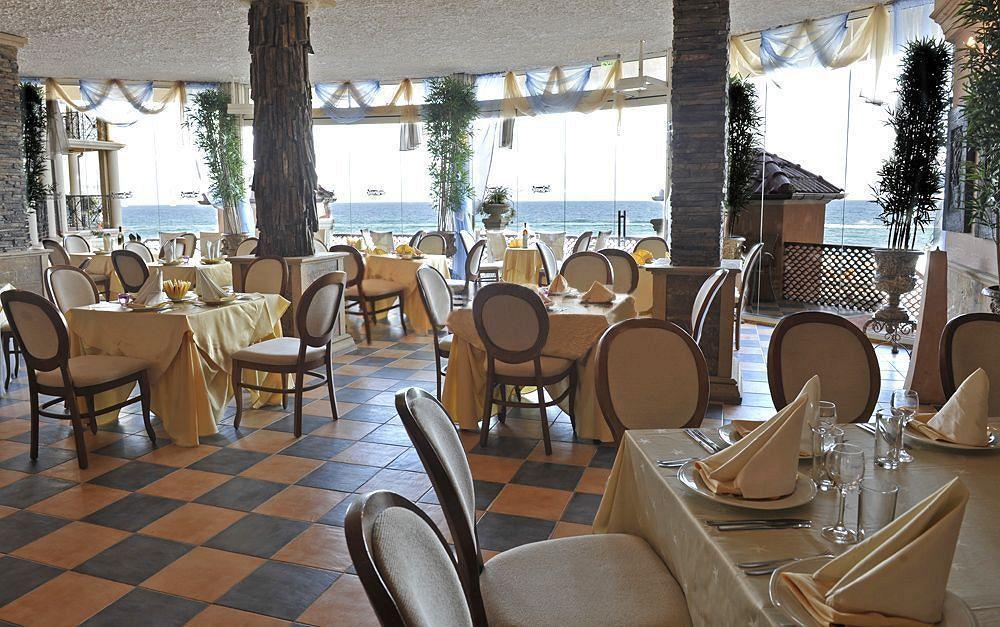 Atrium Beach Hotel Elenite Exterior photo